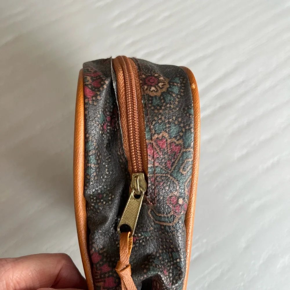 Vintage Avon 1988 Gray Orange Paisley Cosmetic Travel Makeup Bag